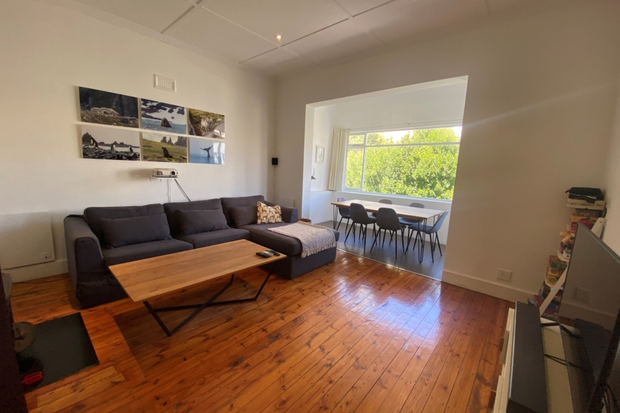 2 Bedroom Property for Sale in Sea Point Western Cape